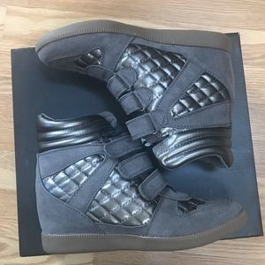 Gray/metallic wedges sneakers *NEW*